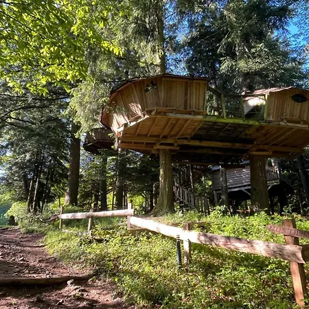 Les De Labrousse Saint-Julien-Labrousse