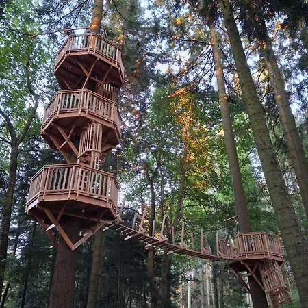 Les De Labrousse Lodge