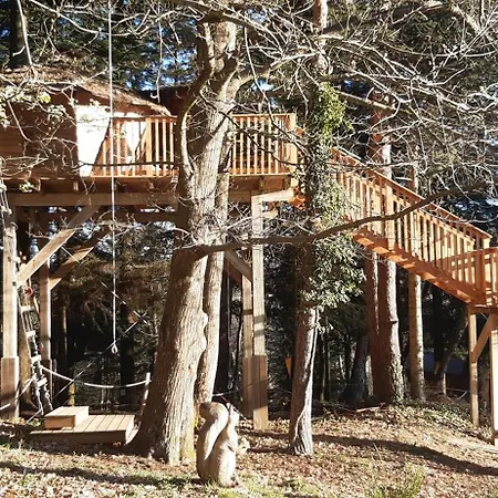 Les De Labrousse Lodge
